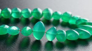 Какого цвета бывает хризопраз