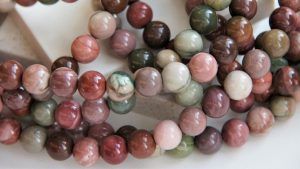 Императорская яшма: свойства камня, использование в ювелирном деле Императорская яшма: свойства камня, использование в ювелирном деле