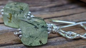 Пренит для Рыб: совместимость, подходит или нет Пренит для Рыб: совместимость, подходит или нет