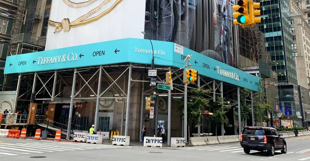 Ожидается, что ремонт флагманского магазина Tiffany & Co. на Манхэттене завершится к концу 2022 года