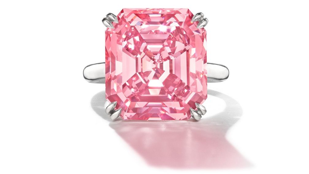 Розовый алмаз за $ 35 млн снят с продажи на аукционе Christie’s