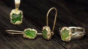 Цаворит для Рыб: совместимость, подходит или нет Цаворит для Рыб: совместимость, подходит или нет