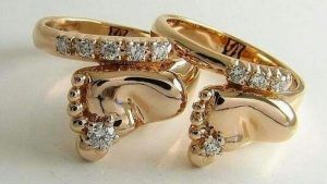 Какой ювелирный подарок преподнести ко Дню Матери?