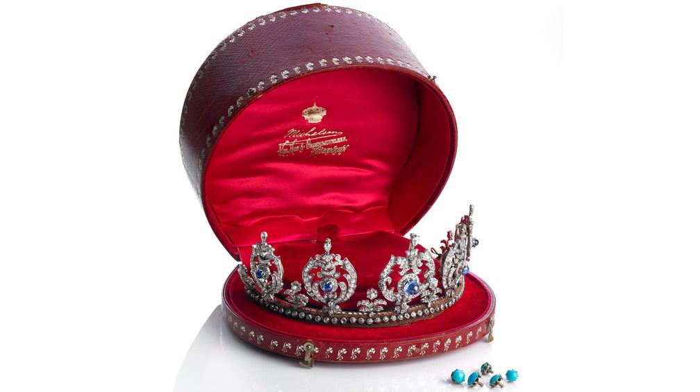 Королевские драгоценности проданы на аукционе в Дании