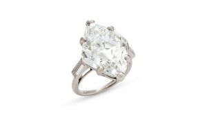 Крупные бриллианты возглавят аукцион Christie’s в Париже Крупные бриллианты возглавят аукцион Christie’s в Париже