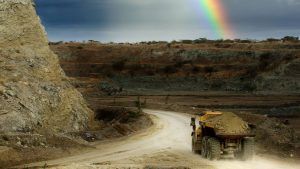 Petra продлевает закрытие шахты в Танзании
