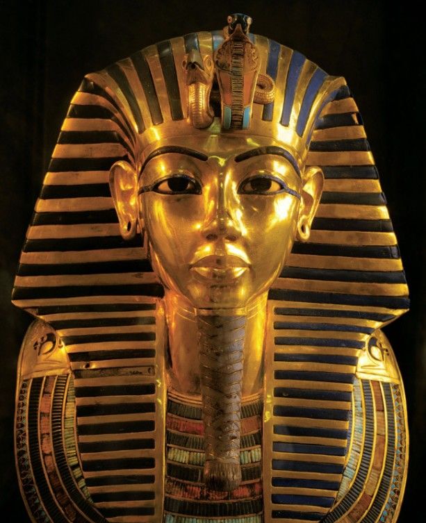 Бирюза украшает погребальную маску Тутанхамона