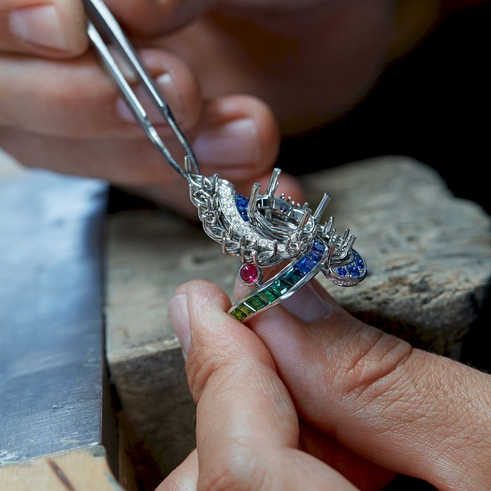 Процесс создания кольца Blue Lagoon от Gübelin Jewellery