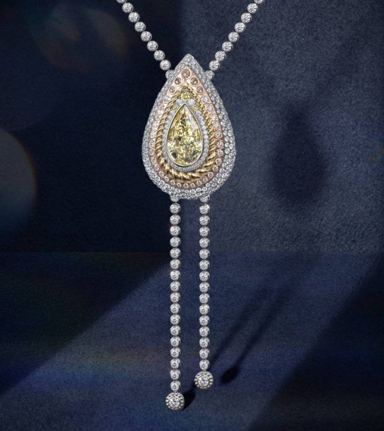 Ожерелье Prelude из коллекции Metamorphosis от De Beers со съемной брошью грушевидной формы