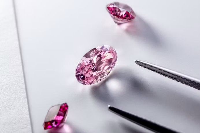 Фото: Tiffany & Co.; Argyle Pink diamonds