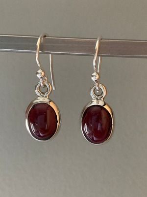 серьги с камнем