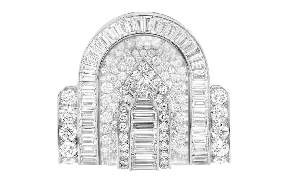 Зажим из коллекции Histoire de Style Like A Queen от Boucheron из белого золота 18 карат с бриллиантами