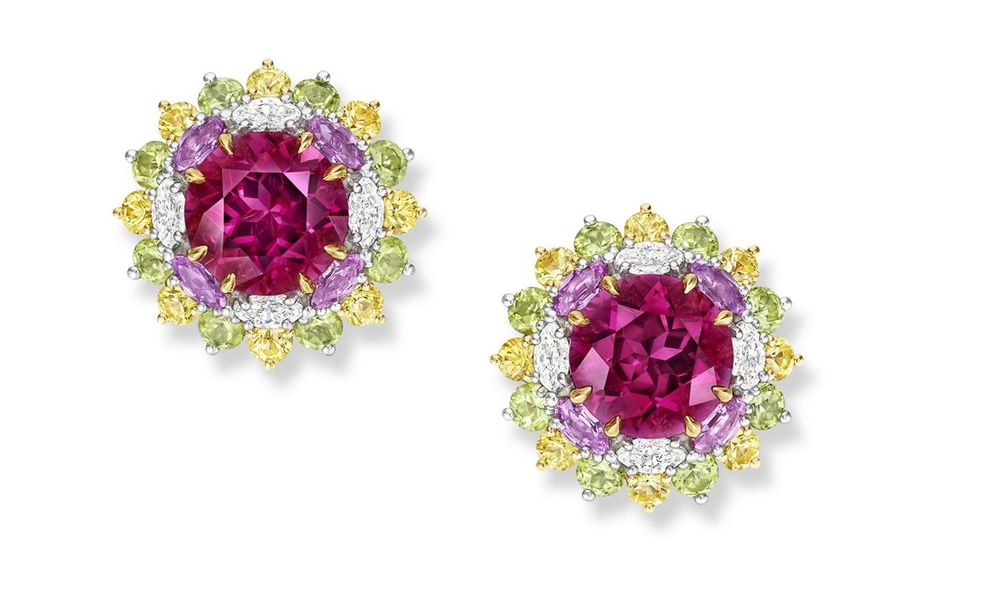 Серьги от Harry Winston Серьги от Harry Winston