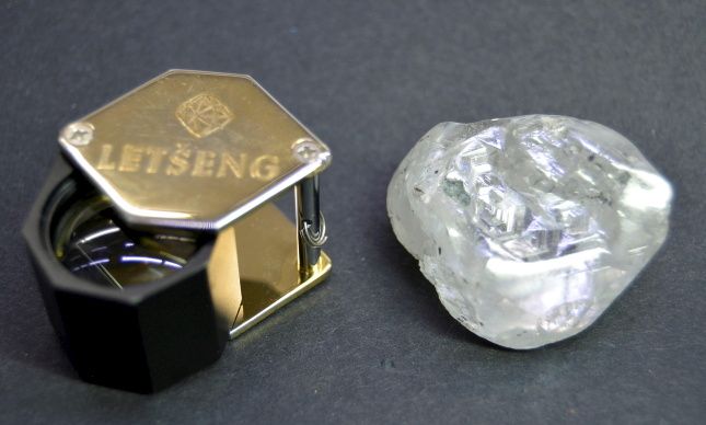 Исключительный алмаз типа II весом 245 карат, добытый на руднике Летсенг в Лесото в июне прошлого года