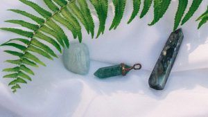 Какие камни подходят Львам, рожденным в год Змеи