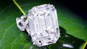 Сверкающие бриллианты возглавят ювелирную продажу Bonhams