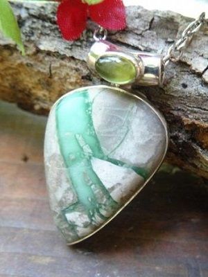 Варисцит для Овна: совместимость, подходит или нет