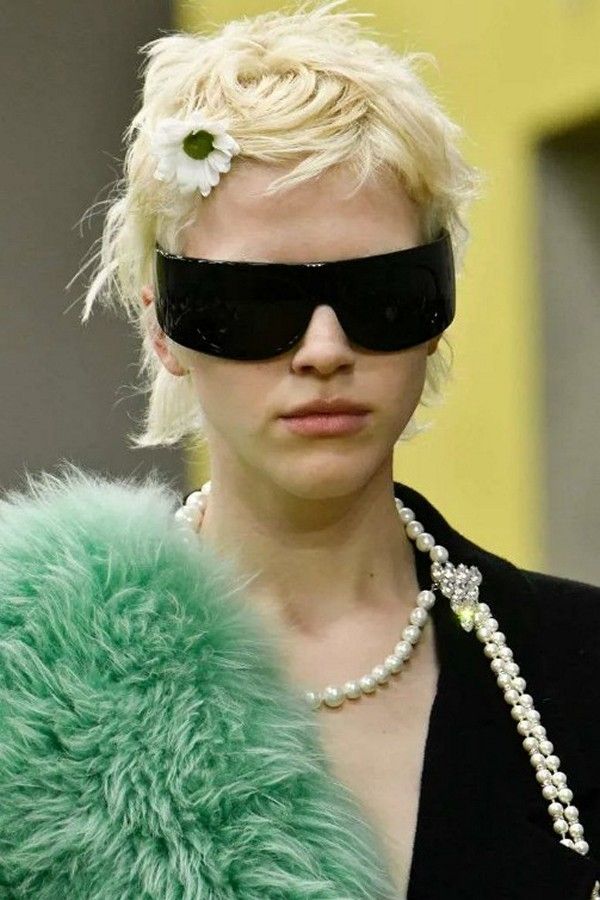 Лучшие украшения на показах осень-зима – 2023. Часть 2