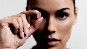 Розовый бриллиант идет на рекорд на аукционе Sotheby’s Розовый бриллиант идет на рекорд на аукционе Sotheby’s