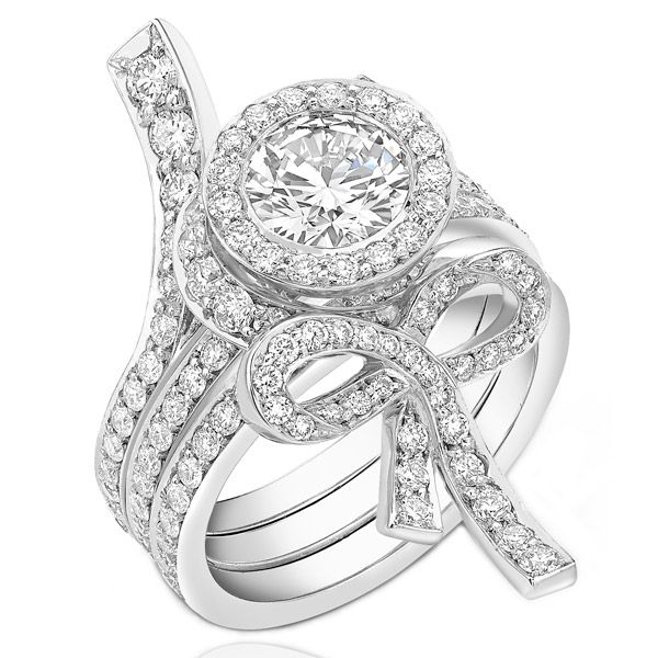 Уникальное кольцо Double Bow от Lark & Berry из платины с выращенными в лаборатории бриллиантами