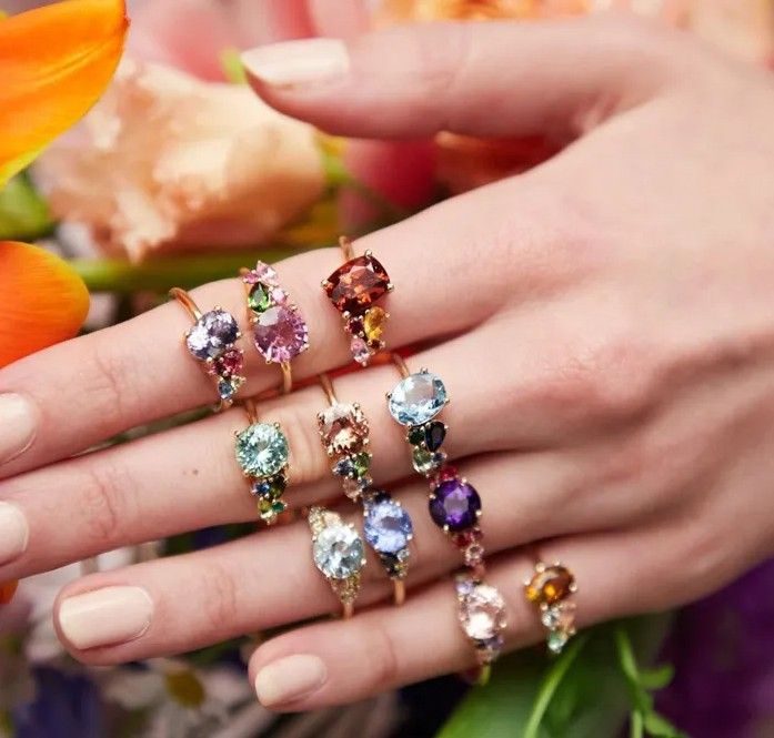 Красочные кольца Bouquet от бренда Chroma из Greenwich St. Jewellers 