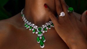 5 изумрудных украшений высокого ювелирного искусства на весну