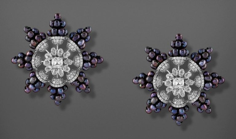 Серьги-гвоздики с бриллиантами и жемчугом