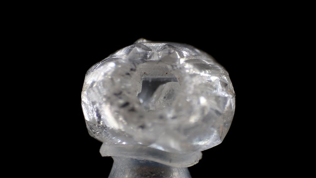De Beers обнаруживает свободно движущийся алмаз внутри алмаза