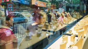 Продажи Chow Tai Fook восстанавливаются Продажи Chow Tai Fook восстанавливаются