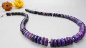 Сугилит для Водолея: совместимость, подходит или нет