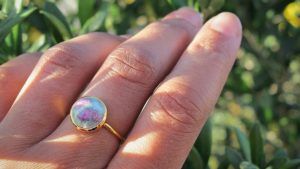 Кольца с фукситом: какие бывают, как выбрать и носить