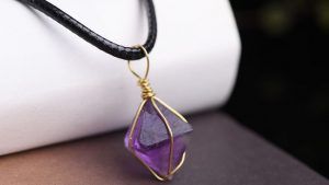 Подвески с флюоритом: какие бывают, как выбрать и носить