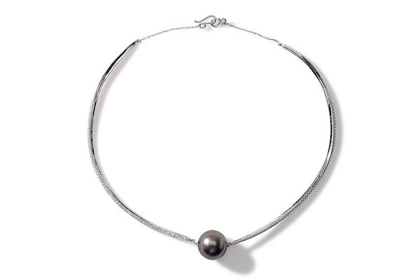 Колье-чокер от Ten Thousand Things из платины с бриллиантами и черным таитянским жемчугом Колье-чокер от Ten Thousand Things из платины с бриллиантами и черным таитянским жемчугом