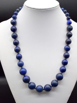 Ожерелья и бусы с азуритом: как выбрать и носить