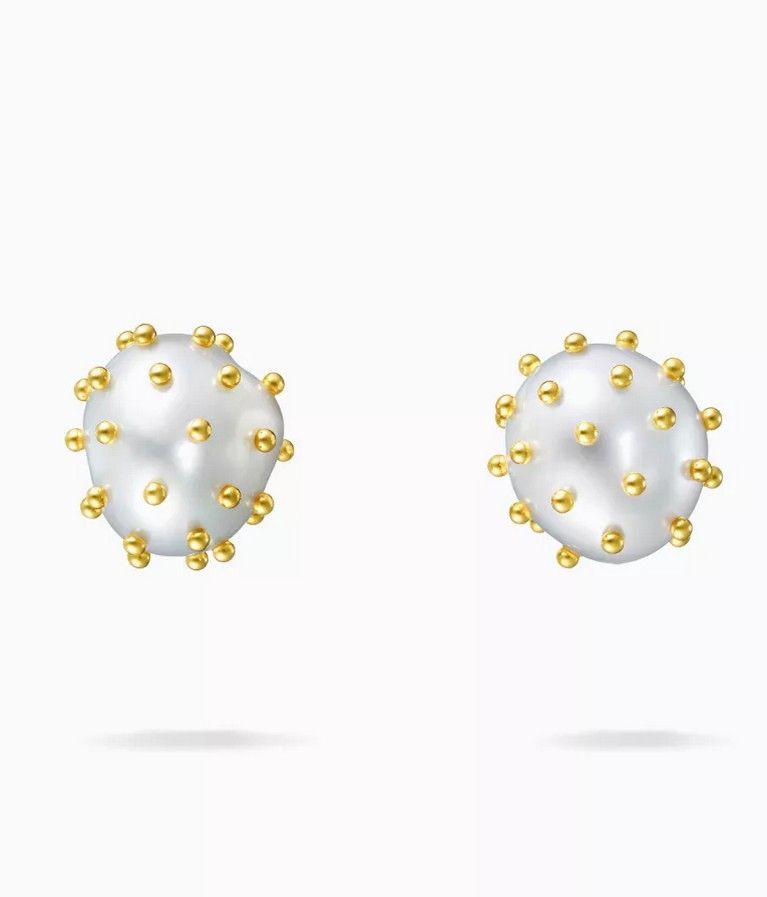 Украшения из коллекции Baroque Drops. Эфирный барочный жемчуг и золото, вдохновленные сверкающей поверхностью воды и каплями, падающими на нее Украшения из коллекции Baroque Drops. Эфирный барочный жемчуг и золото, вдохновленные сверкающей поверхностью воды и каплями, падающими на нее