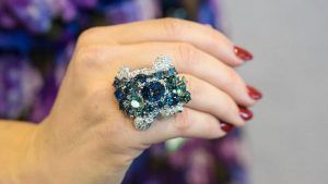 Цветы и искры в украшениях Винсента Мишеля Цветы и искры в украшениях Винсента Мишеля