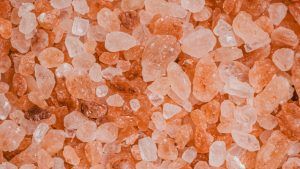 Подвески с персиковым авантюрином: какие бывают, как выбрать и носить