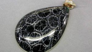 Подвески с черными кораллами: какие бывают, как выбрать и носить