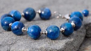 Кианит для Водолея: совместимость, подходит или нет