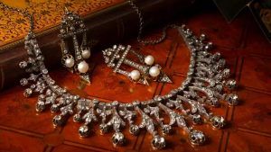 Ювелирные украшения в викторианском стиле