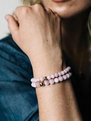 Украшения с кунцитом: какие бывают, как выбрать и носить