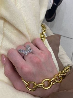 Ювелирные подарки сестре на День рождения