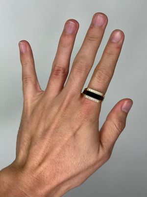 Кольца с черными кораллами