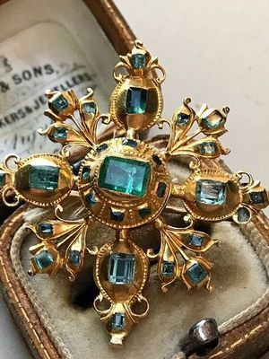 украшения в викторианском стиле