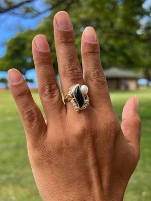 Кольца с черными кораллами