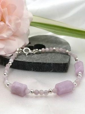 Браслеты с кунцитом