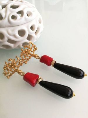 Серьги с черными кораллами