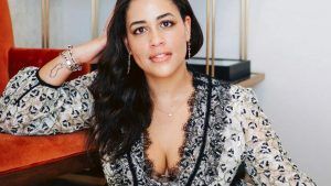 Дизайнер Акайла Джонсон меняет стразы на драгоценные камни