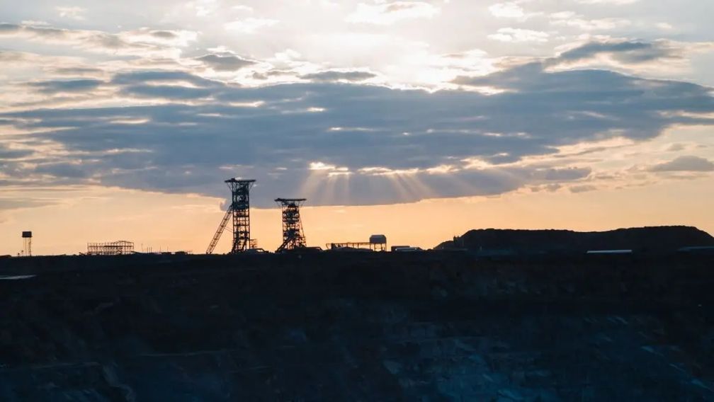 De Beers получила первую продукцию из подземного рудника Венеция