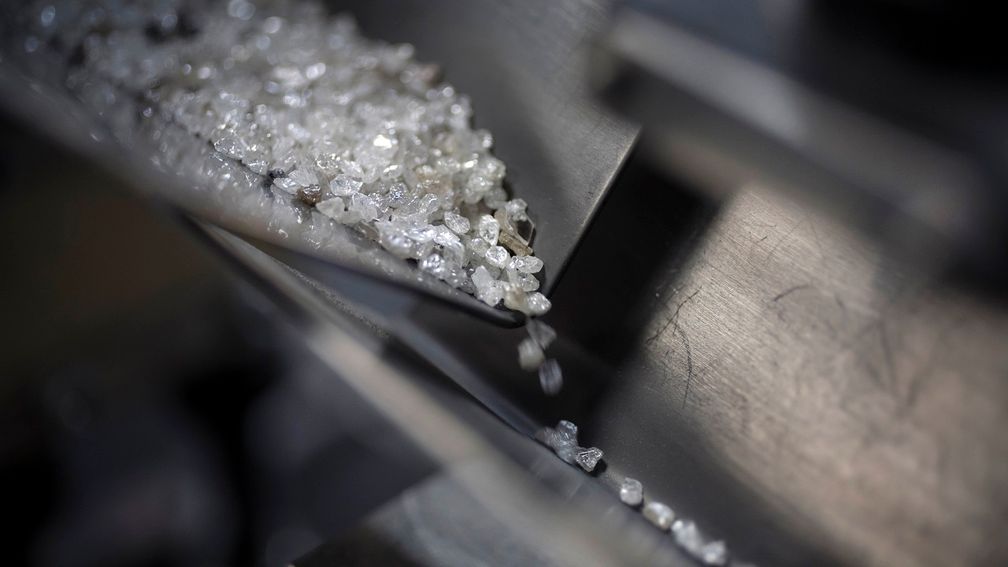 De Beers снижает цены второй раз подряд
